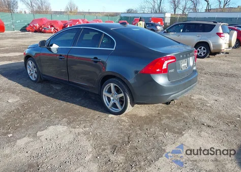 2012 Volvo S60 T6 from USA, damaged, VIN YV1902FHXC2119340